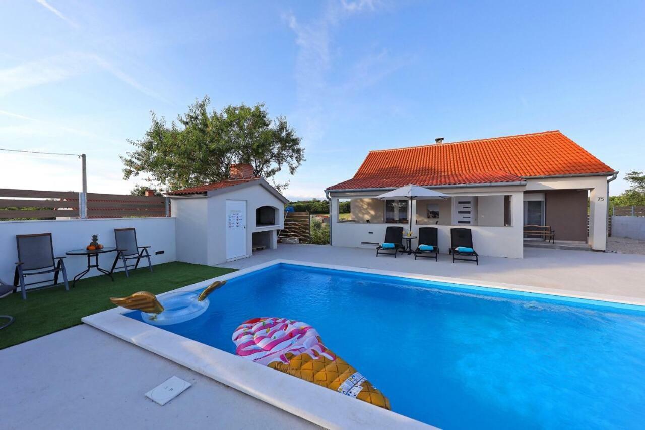 Holiday House Mia Murvica  エクステリア 写真